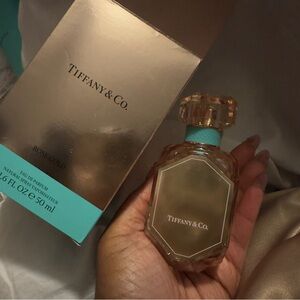 Tiffany & Co.
Rose Gold Eau de Parfum 1.6 oz. NIB , UNSEALED